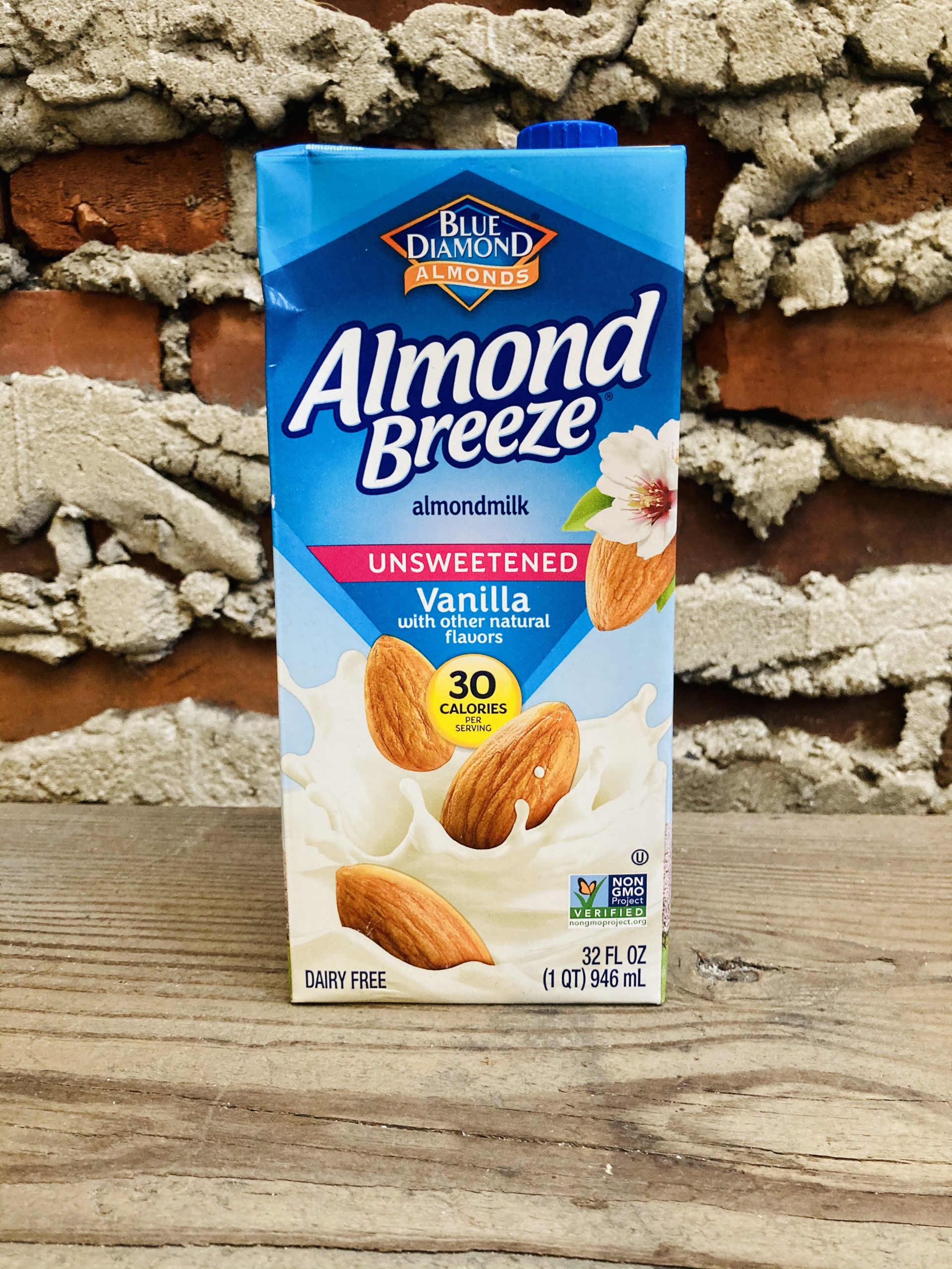 Non-Dairy Almond Milk, Unsweetened Vanilla, 32oz Ea - Giordano Garden  Groceries